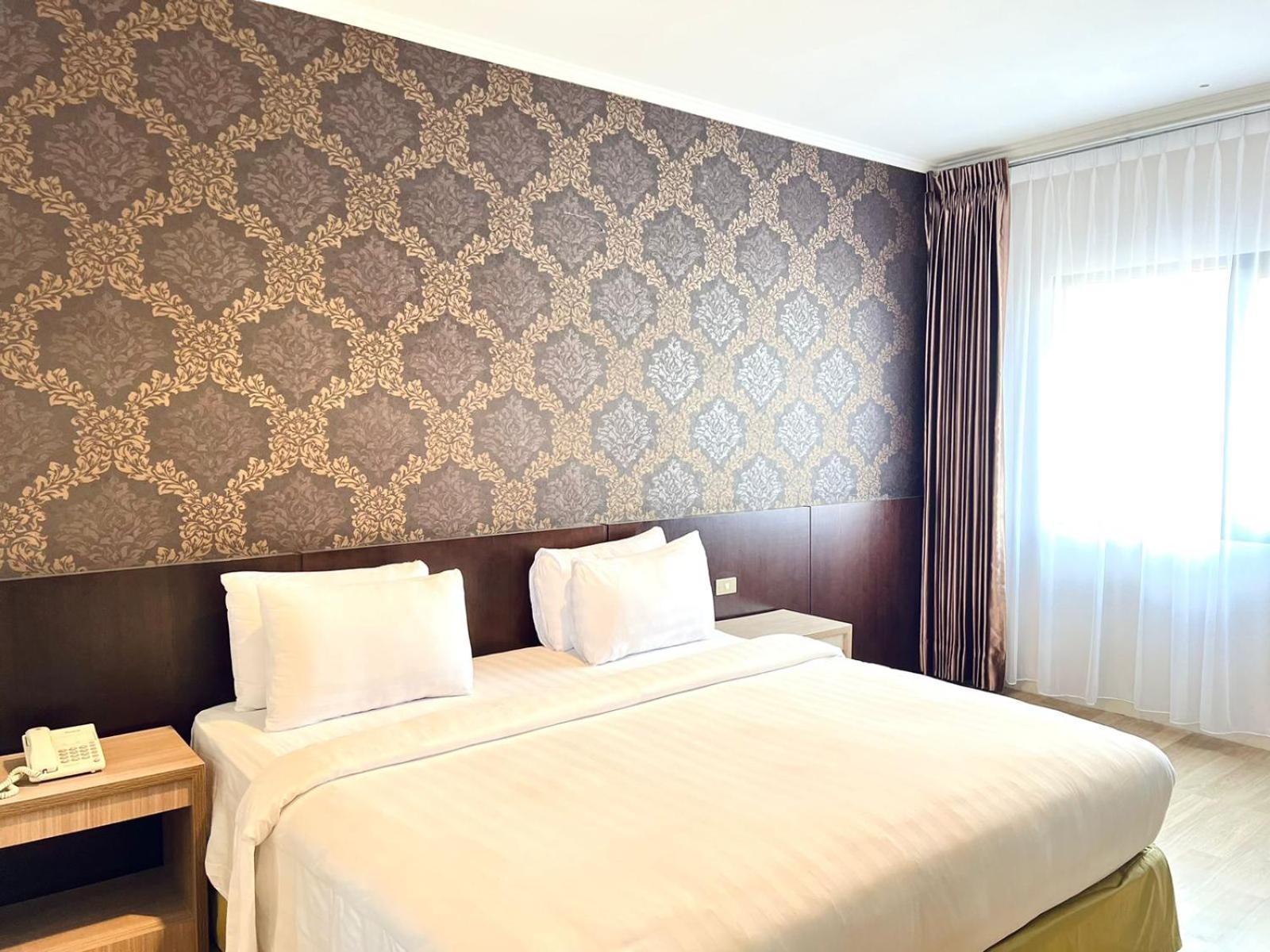 Royal Asia Hotel Palembang Ngoại thất bức ảnh