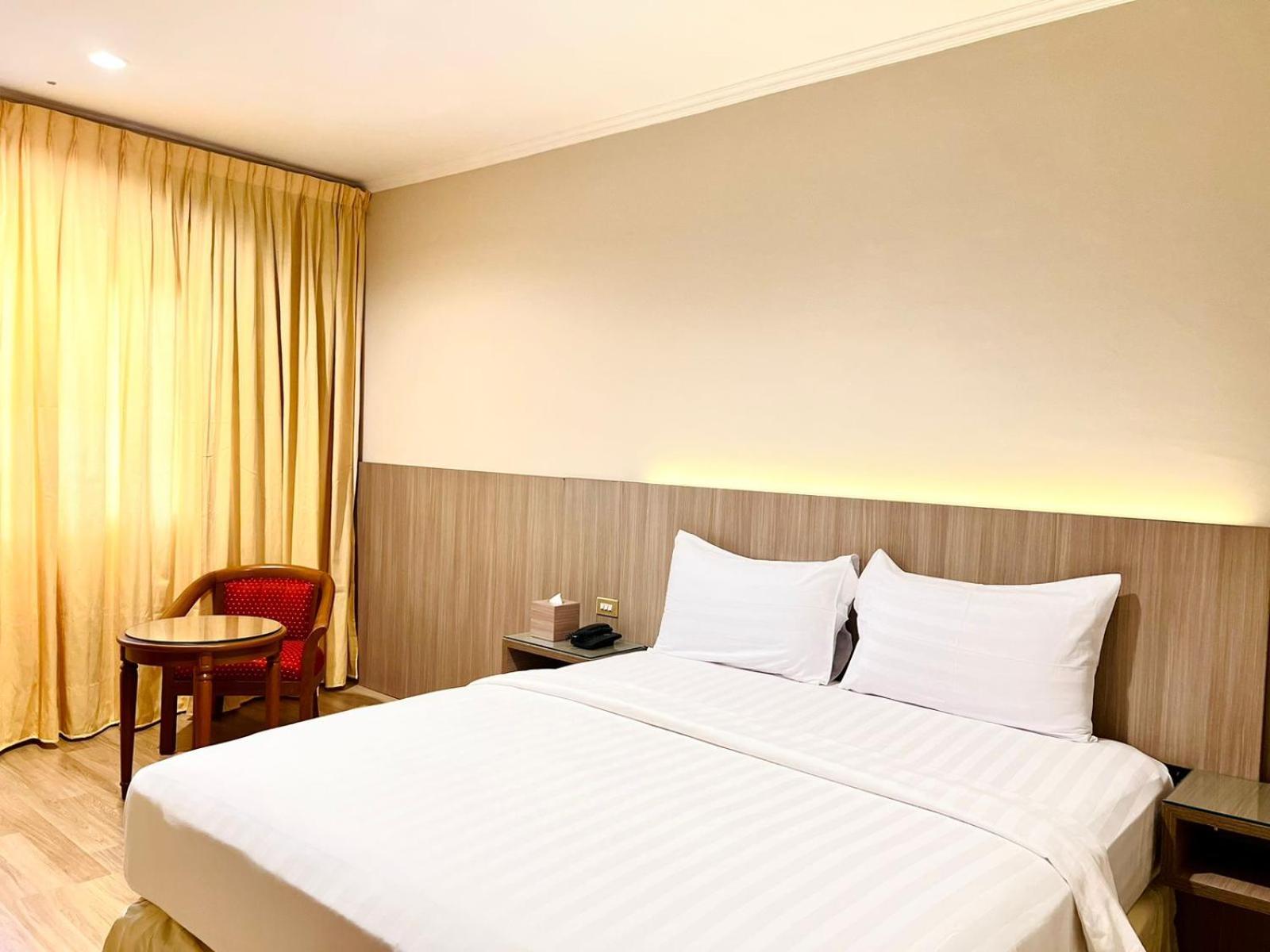 Royal Asia Hotel Palembang Ngoại thất bức ảnh