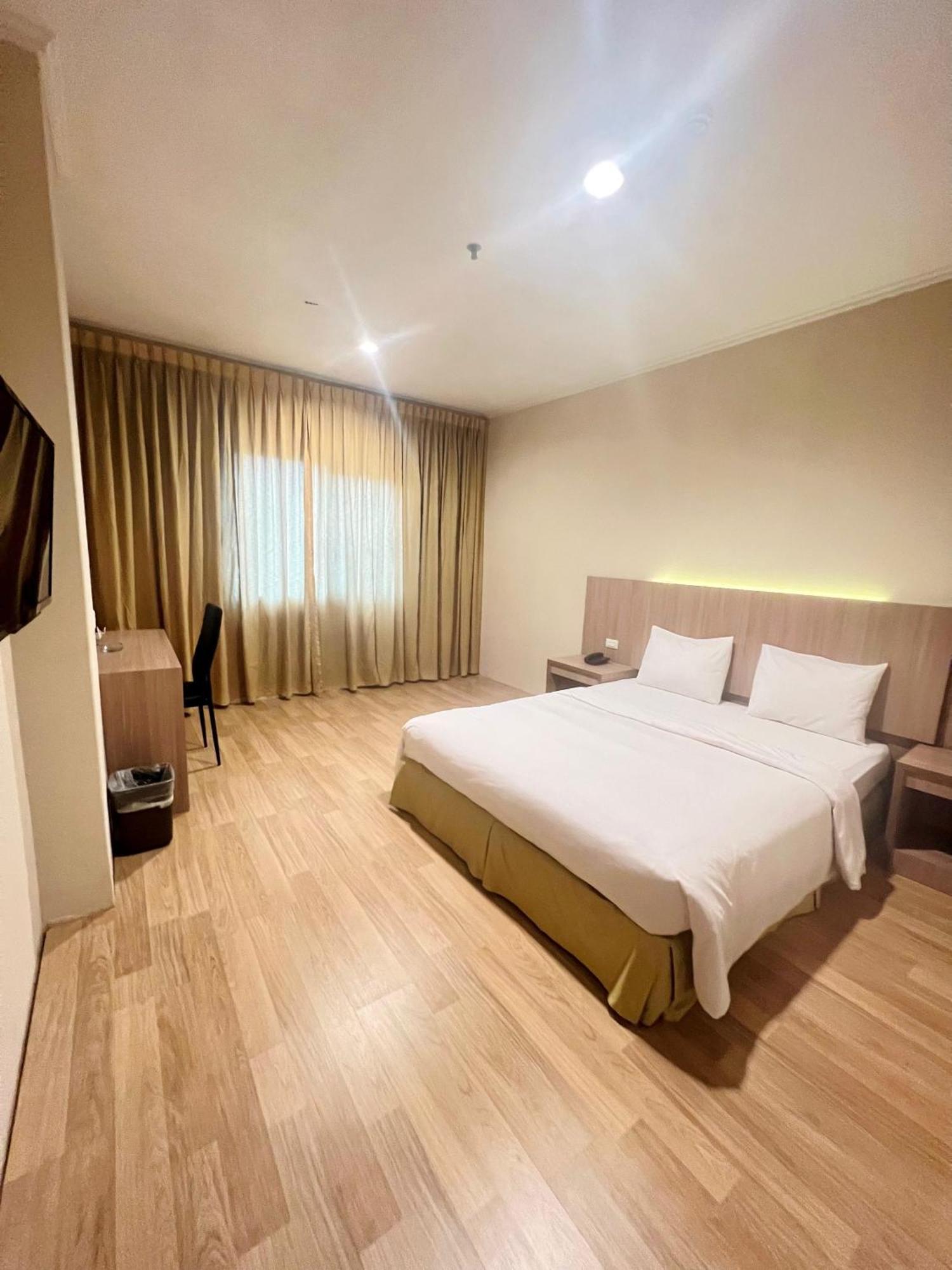Royal Asia Hotel Palembang Ngoại thất bức ảnh