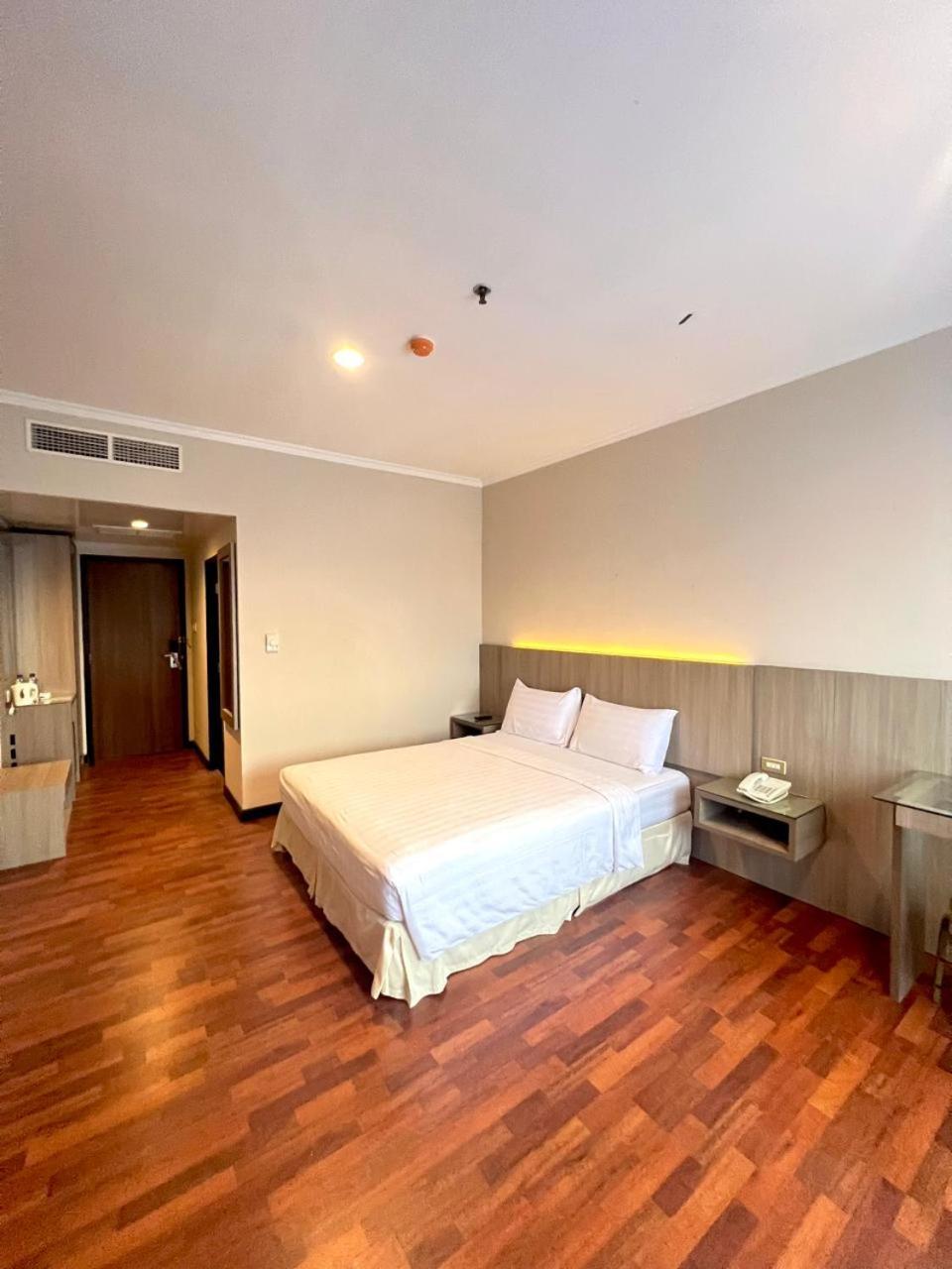 Royal Asia Hotel Palembang Ngoại thất bức ảnh